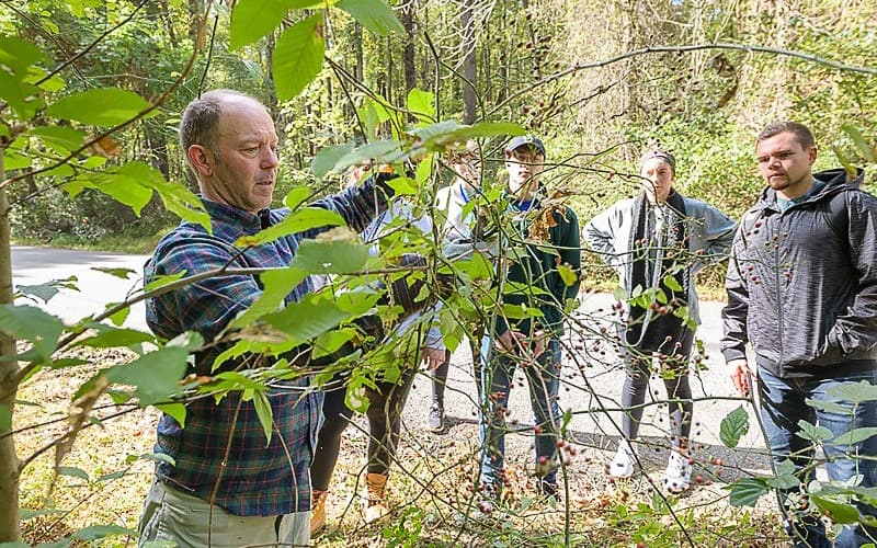 Prof. McKay Jenkins shows students in his environmental literature class 