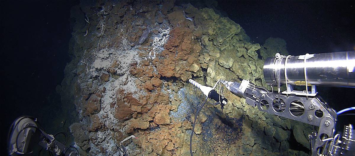 Mining minerals under the ocean