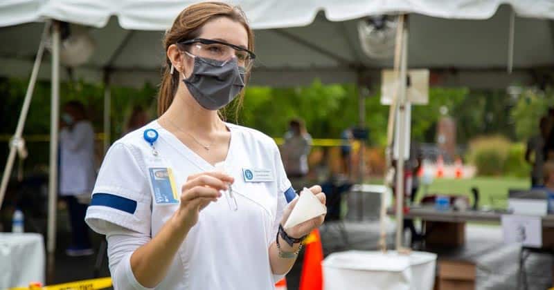 UD Nursing Students Help with Campus Testing